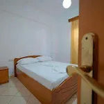 Dana * Sarandë