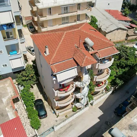 Dana * Sarandë