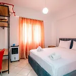 Dana * Sarandë